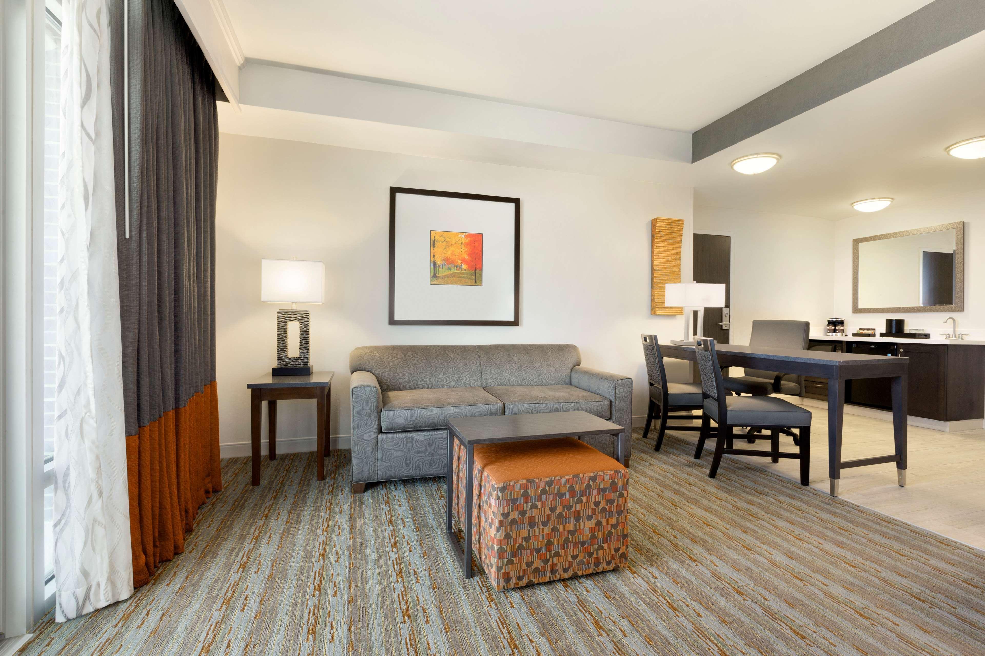 Embassy Suites By Hilton Greenville Downtown Riverplace מראה חיצוני תמונה