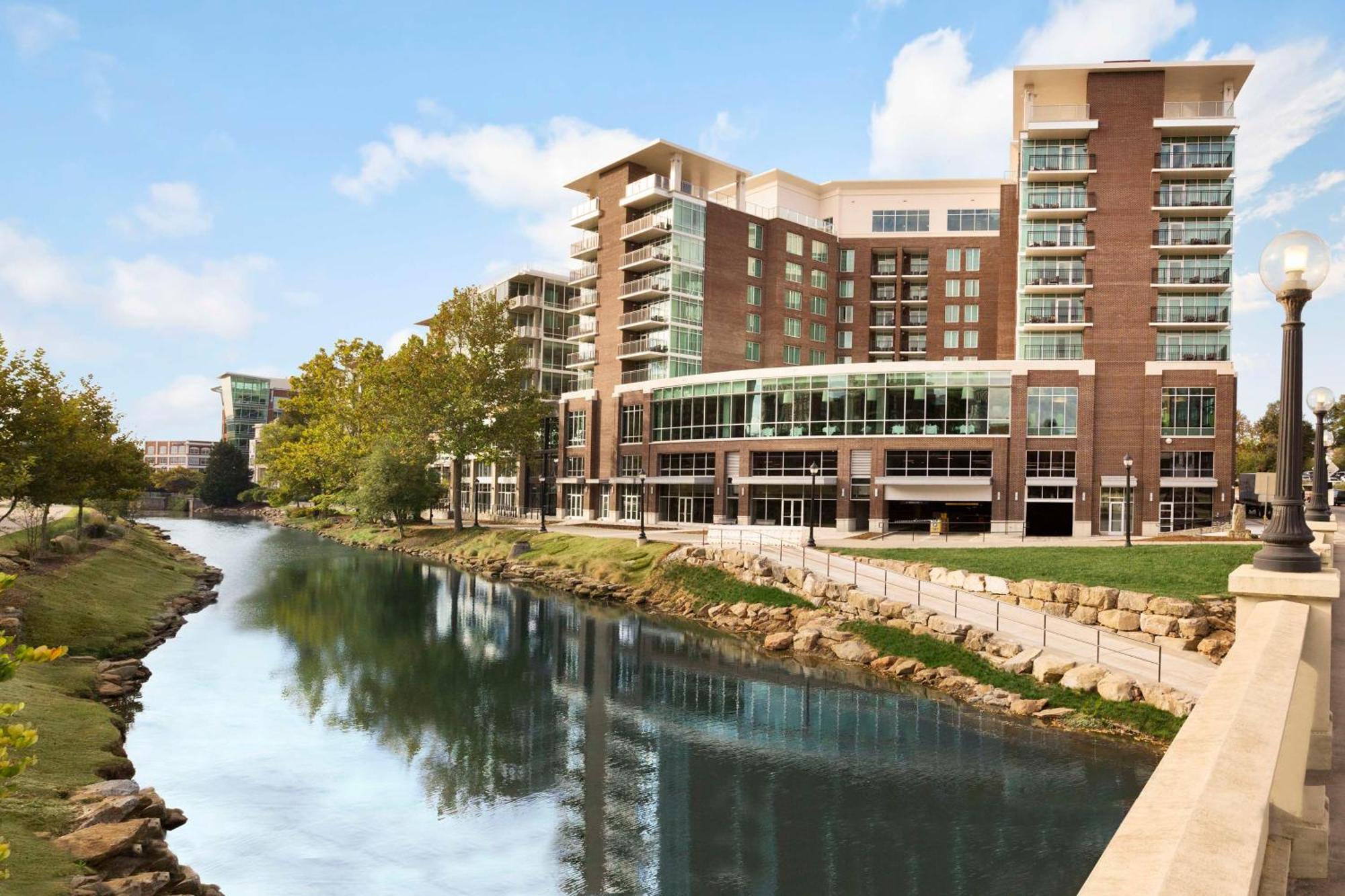 Embassy Suites By Hilton Greenville Downtown Riverplace מראה חיצוני תמונה