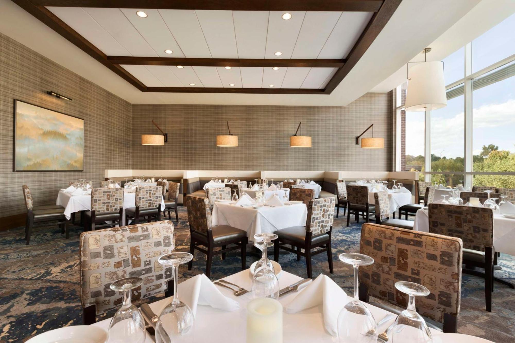 Embassy Suites By Hilton Greenville Downtown Riverplace מראה חיצוני תמונה