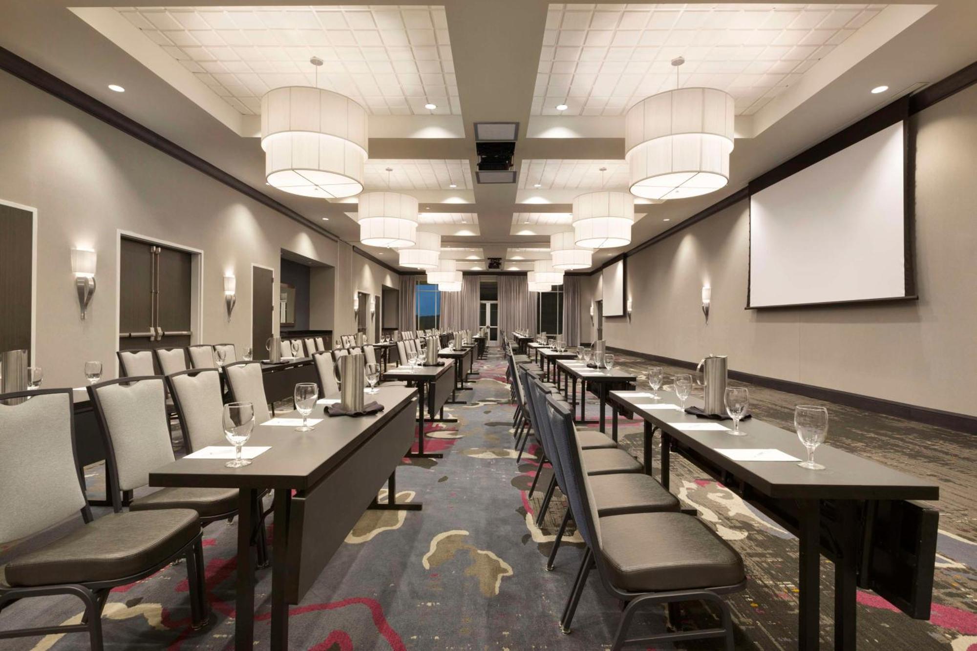 Embassy Suites By Hilton Greenville Downtown Riverplace מראה חיצוני תמונה