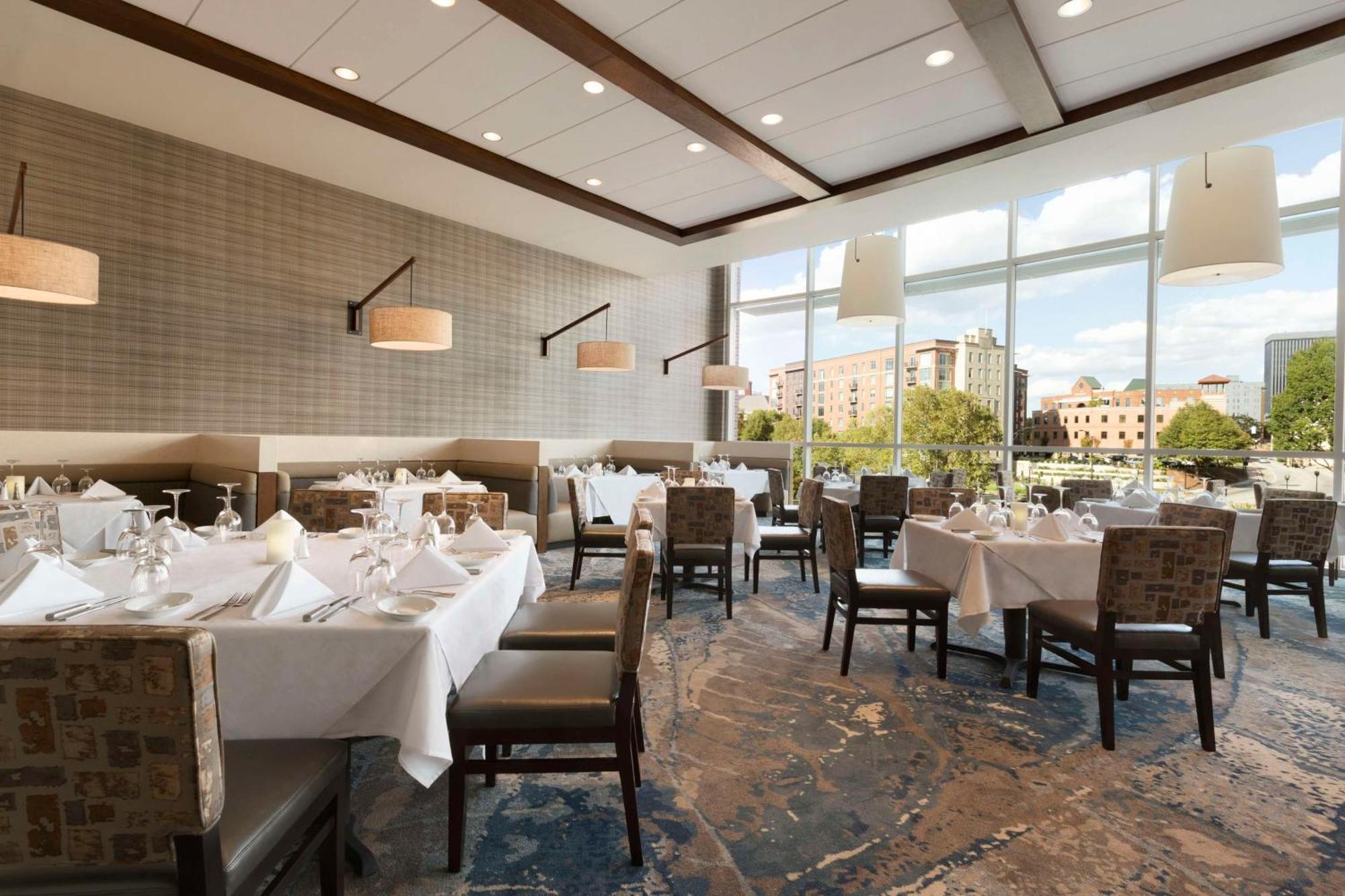Embassy Suites By Hilton Greenville Downtown Riverplace מראה חיצוני תמונה
