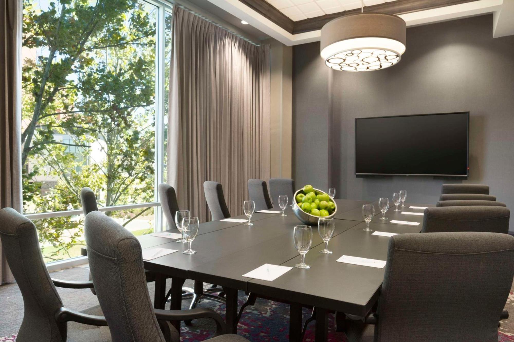 Embassy Suites By Hilton Greenville Downtown Riverplace מראה חיצוני תמונה